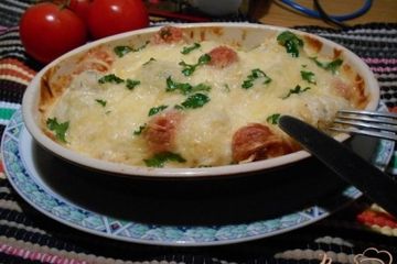 фото рецепта Цветная капуста с сосисками в пикантном соусе