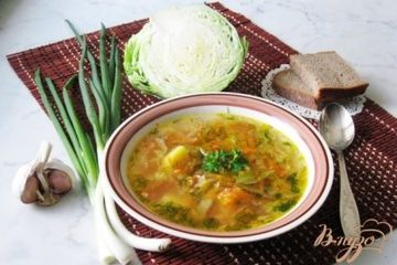 фото рецепта Вегетарианские щи с молодой капустой