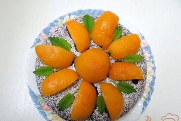 фото рецепта Шоколадный пирог с персиками