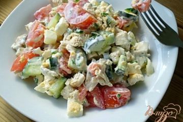 фото рецепта Мясной салат со свежими овощами и сыром