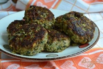 фото рецепта Котлеты с кабачком и шпинатом