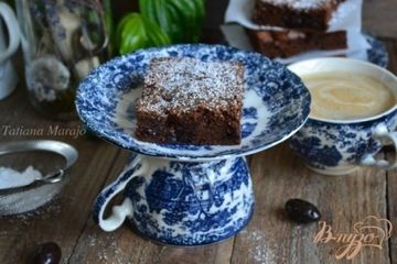фото рецепта Шоколадный пирог с черносливом