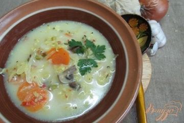 фото рецепта Легкий суп с капустой и грибами