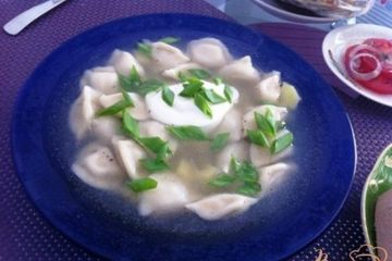 фото рецепта Куриный бульон с пельменями