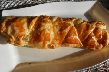 фото рецепта Слоеный пирог с луком и маком