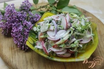 фото рецепта Салат с овощей  и ветчины с луком - пореем