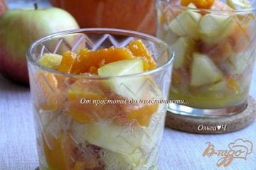 фото рецепта Теплый десерт из тыквы и яблок