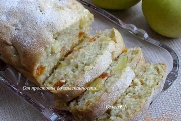 фото рецепта Кекс с яблоками и курагой