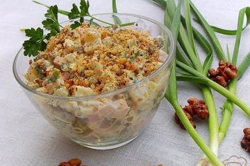 фото рецепта Салат  оливье с чесноком и орехами