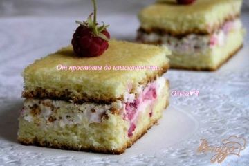 фото рецепта Бисквитное пирожное с малиной