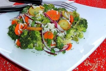фото рецепта Салат из риса и брокколи