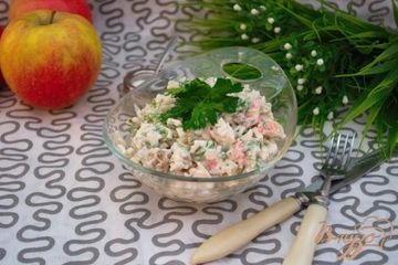 фото рецепта Салат с крабовыми, рисом и грибами