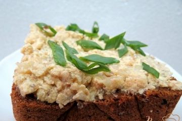 фото рецепта Намазка из салаки на хлеб