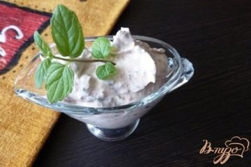фото рецепта Соус к мясу из сметаны,аджики и чеснока
