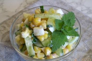 фото рецепта Салат из вареной кукурузы