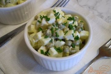 фото рецепта Салат с сыром и горошком