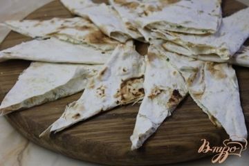 фото рецепта Конвертики из лаваша с творогом и сыром