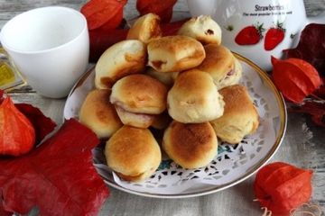 фото рецепта Мини-булочки в виде пельменей
