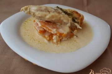 фото рецепта Запеченое куриное филе в сливочно-чесночном соусе с тыквой