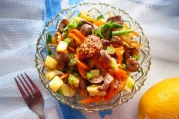 фото рецепта Салат с корейской морковью и куриным сердцем
