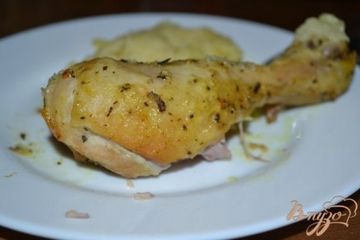 фото рецепта Куриные голени в рукаве с итальянскими травами