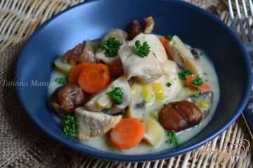 фото рецепта Куриное мясо с морковью и каштанами