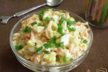 фото рецепта Салат к морковью и крабовыми палочками