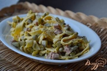 фото рецепта Салат с яичной лапшой