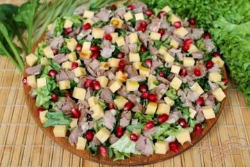фото рецепта Микс салат с бужениной и сыром