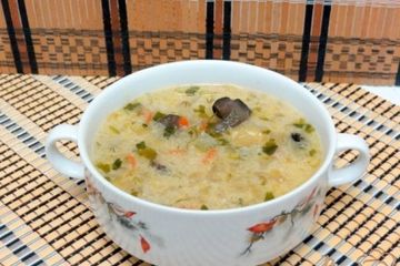 фото рецепта Щи со свежей капустой и грибами