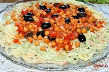 фото рецепта Домашняя паста с нутом и маслинами