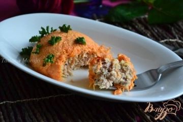 фото рецепта Морковный салат с тунцом и моцареллой