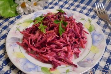 фото рецепта Салат капустный со свеклой