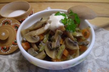 фото рецепта Грибы с овощами в мультиварке