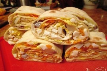 фото рецепта Закуска-рулет из лаваша с сельдью