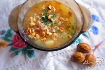 фото рецепта Суп с кроликом, яблоком и грецкими орехами