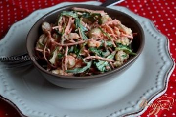 фото рецепта Салат из моркови, креветок и нута