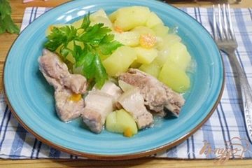 фото рецепта Картофель с ребрышками в мультиварке