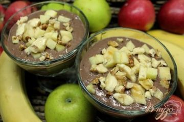 фото рецепта Шоколадный мусс с бананом и яблоком