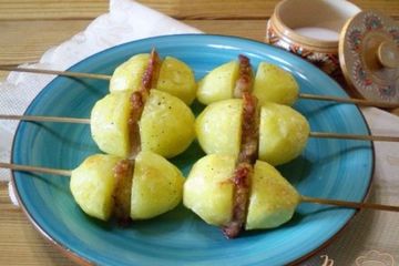 фото рецепта Шашлычки из картофеля в духовке