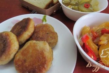 фото рецепта Котлеты из щуки с жареным луком и морковью
