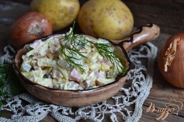 фото рецепта Картофельный салат с маринованным луком