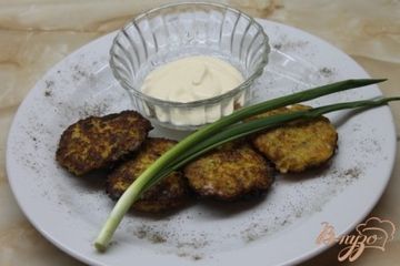 фото рецепта Овощные котлетки со свининой и сметаной