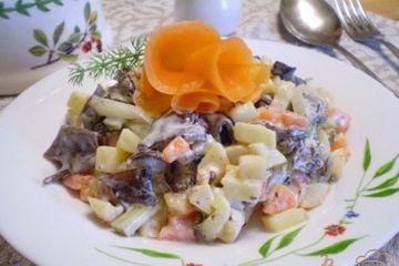 фото рецепта Салат с древесными грибами