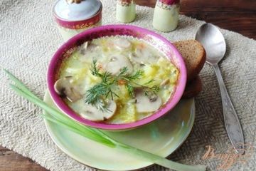 фото рецепта Суп из савойской капусты с грибами.