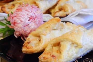 фото рецепта Слойка с грушами и орехами