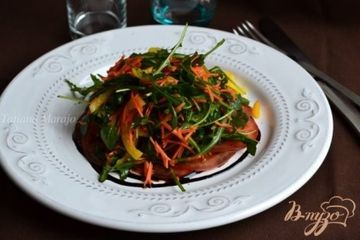 фото рецепта Салат с рукколой и овощами