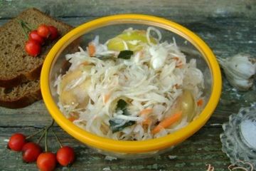 фото рецепта Квашеная капуста с яблоками