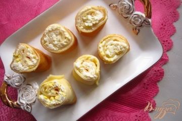 фото рецепта Тонкие блины с плавленым сырком и яйцом