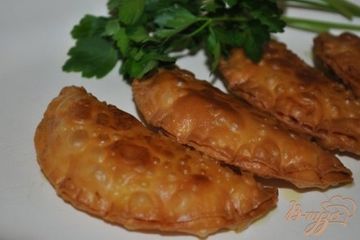 фото рецепта Эмпанадийас(вареники) с тунцом